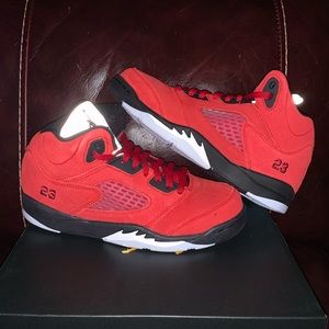 DS Jordan 5 raging bulls 2021 2.5Y ps